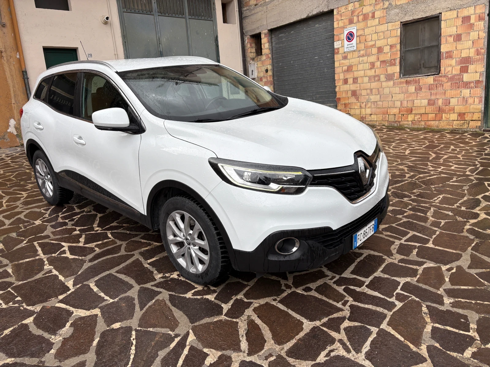 Renault Kadjar 1.5 dci Energy, снимка 9 - Автомобили и джипове - 54794301