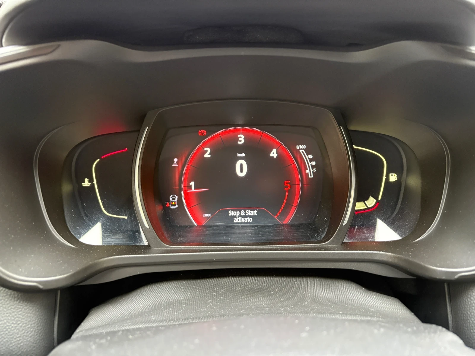 Renault Kadjar 1.5 dci Energy, снимка 11 - Автомобили и джипове - 54794301