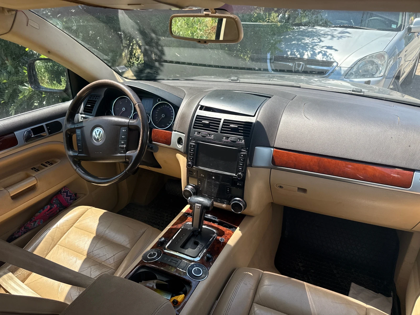 VW Touareg, снимка 6 - Автомобили и джипове - 55273448