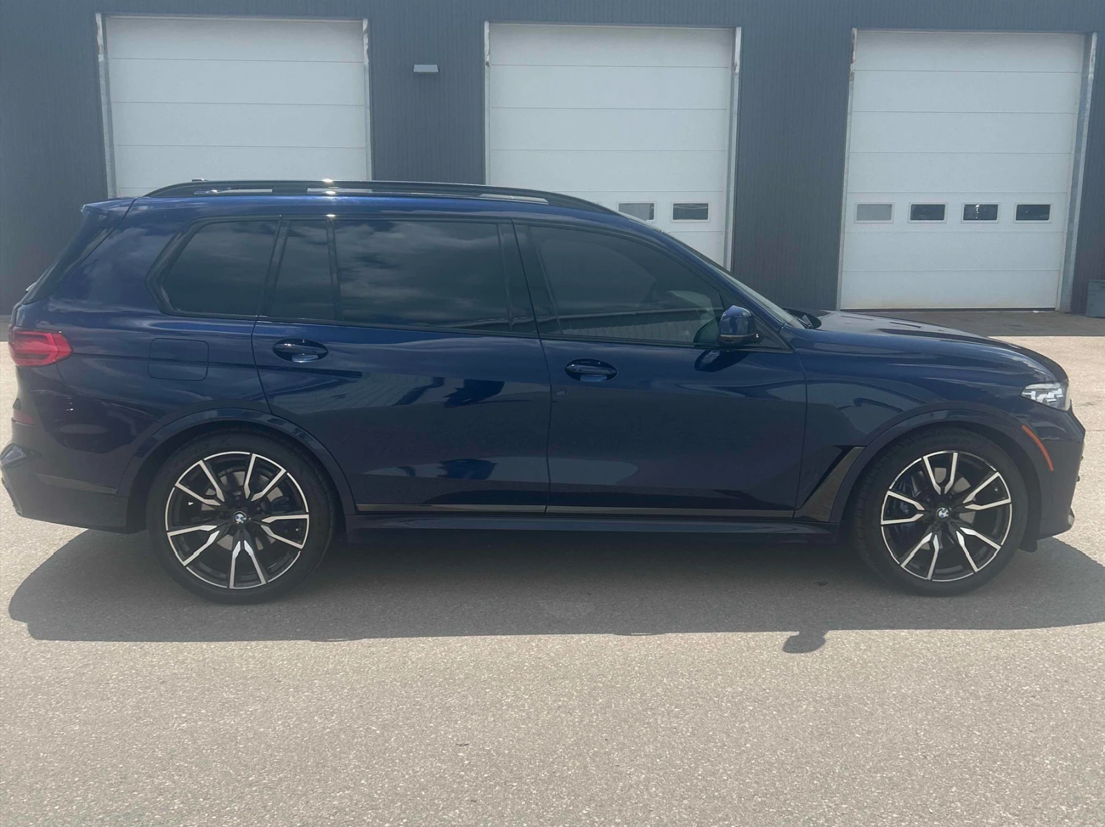 BMW X7 ЗАКУПЕНА M40i M-Pack* Shadow* Harman* Pano* , снимка 4 - Автомобили и джипове - 55400878