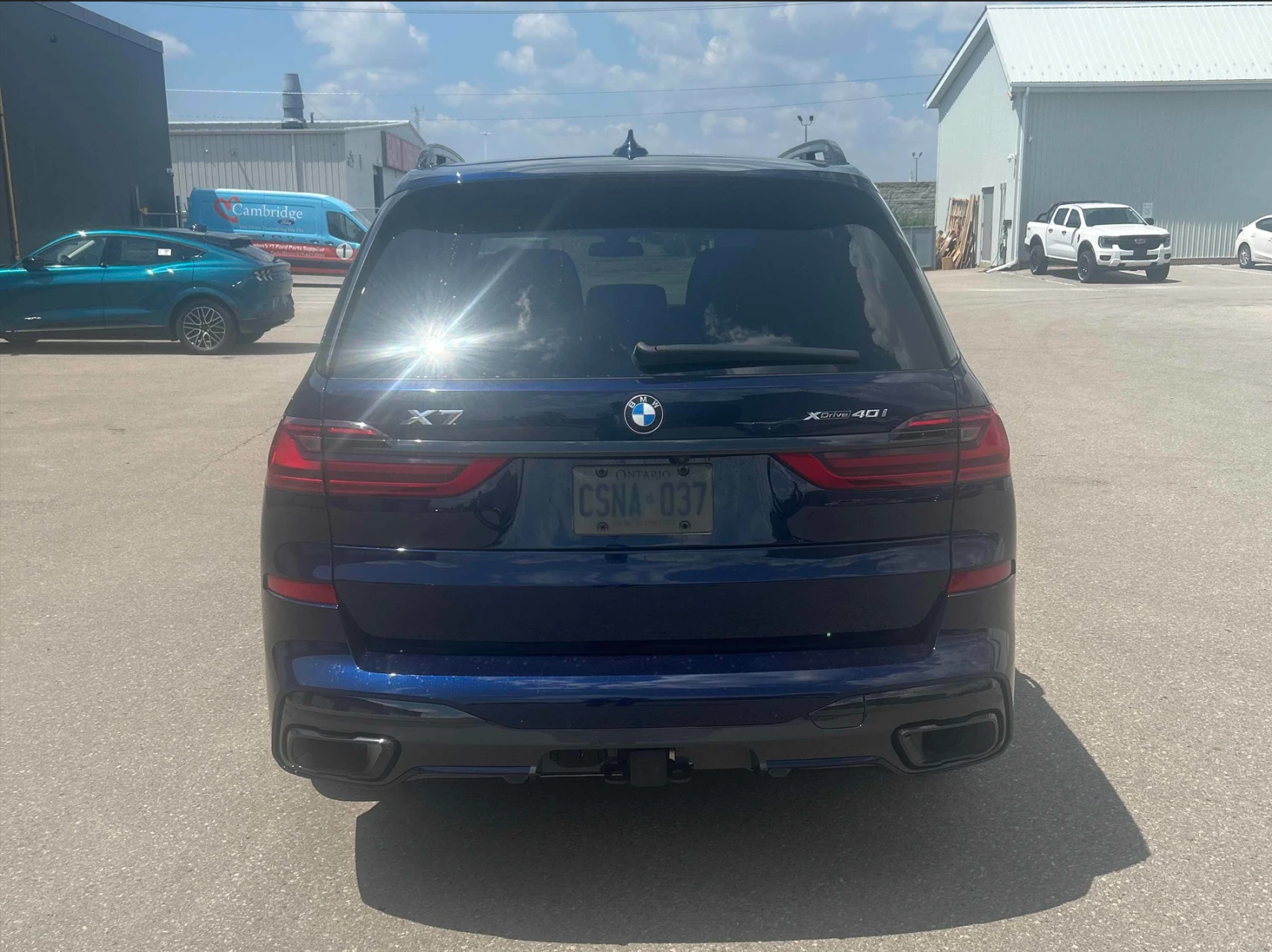 BMW X7 ЗАКУПЕНА M40i M-Pack* Shadow* Harman* Pano* , снимка 5 - Автомобили и джипове - 55400878