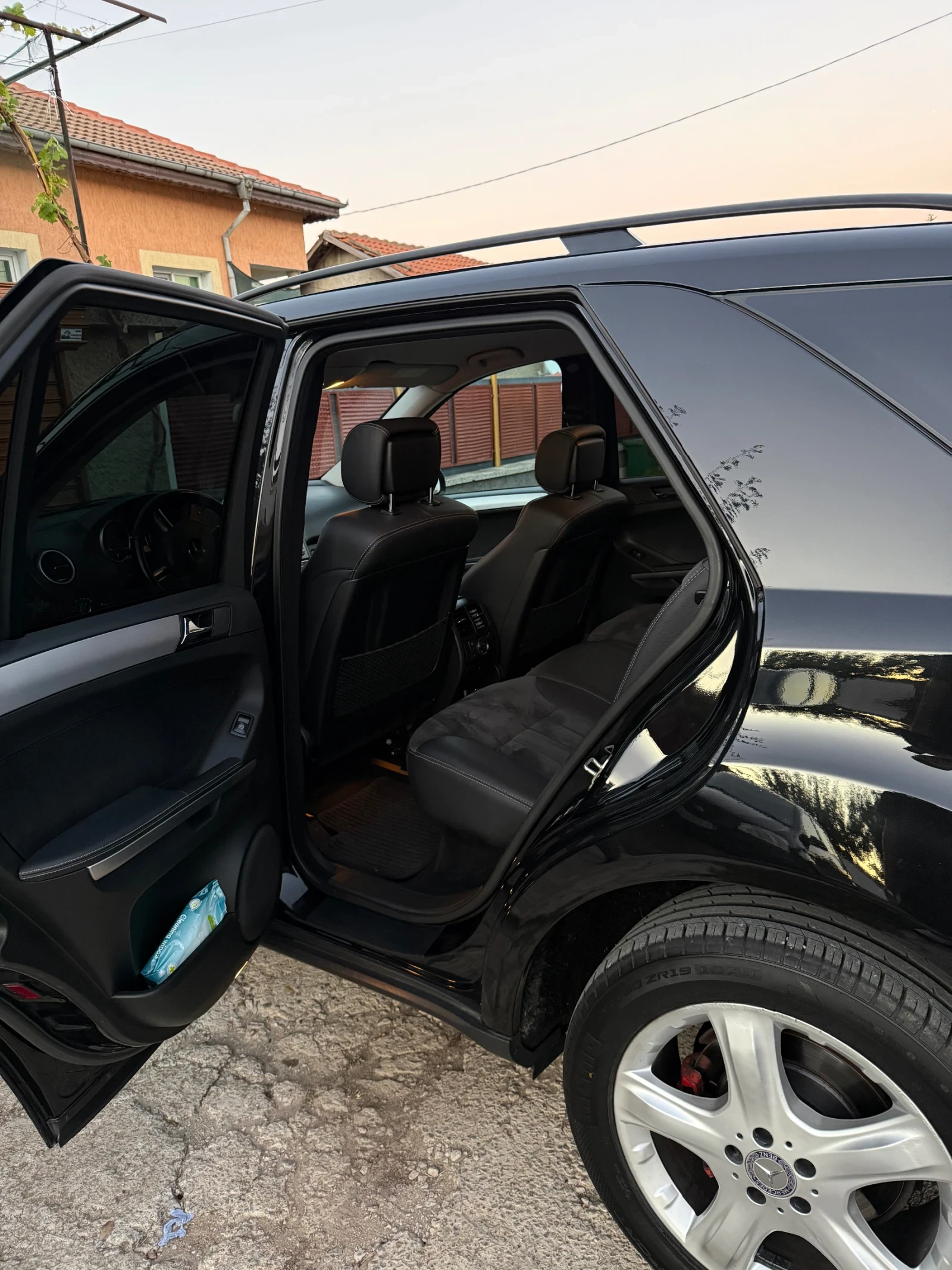 Mercedes-Benz ML 320, снимка 9 - Автомобили и джипове - 55825165