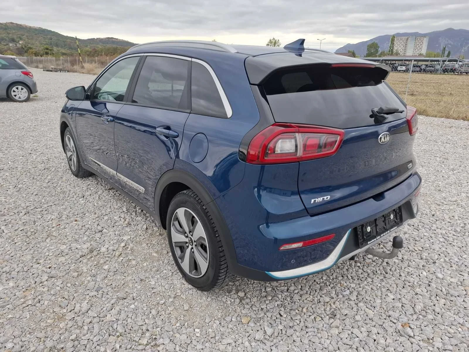 Kia Niro 1.6 Plug-in hibrid, снимка 4 - Автомобили и джипове - 56518202