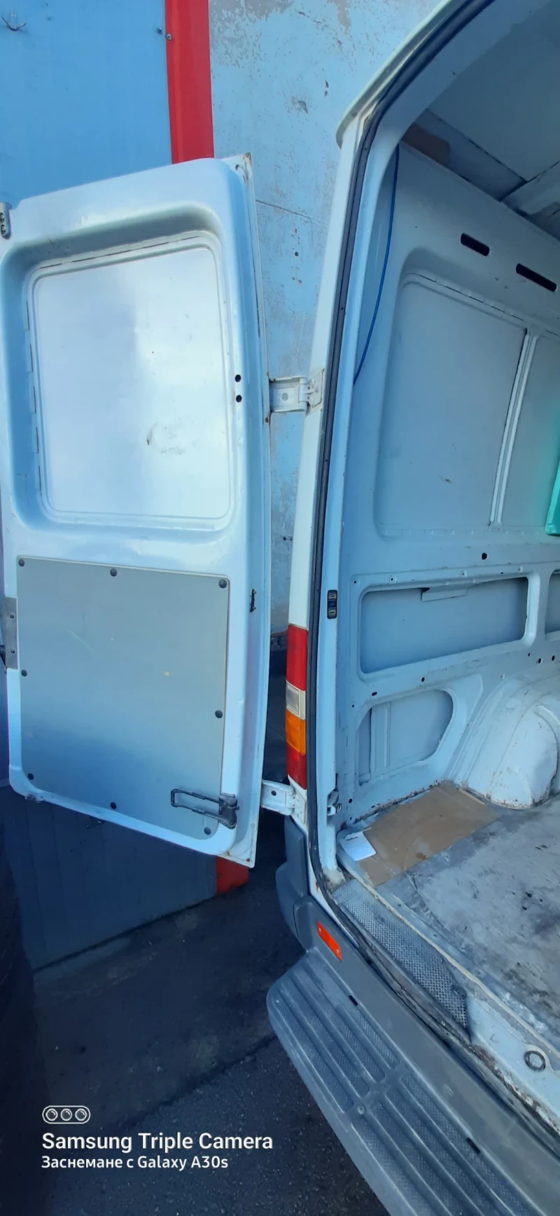 Mercedes-Benz Sprinter 208, снимка 16 - Бусове и автобуси - 48633758