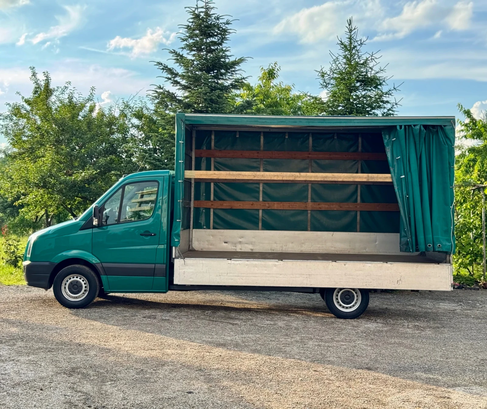 VW Crafter ЩОРА* КЛИМАТИК* НАВИГАЦИЯ* СЕРВИЗНИ ДОКУМЕНТИ, снимка 5 - Бусове и автобуси - 56230157