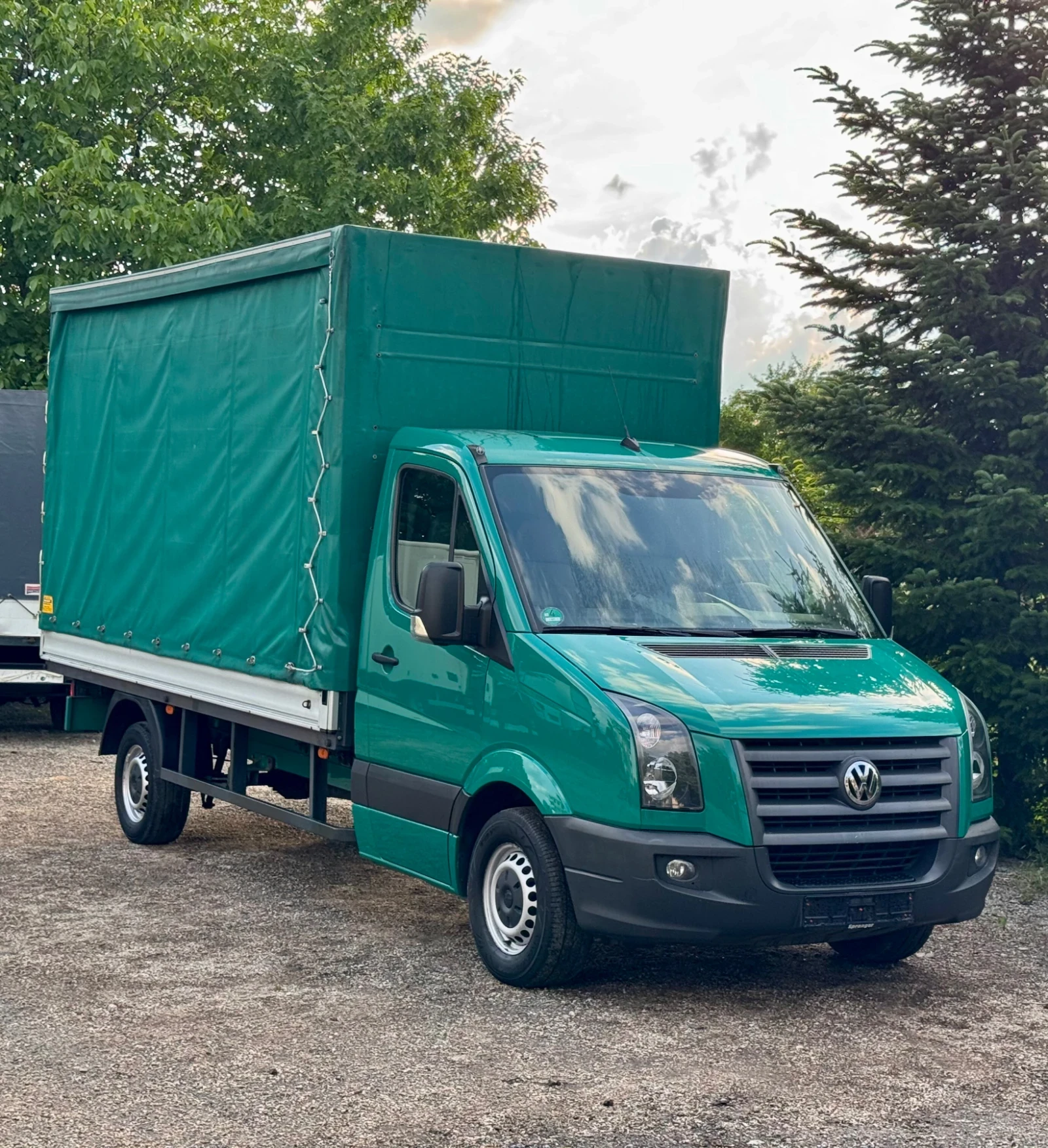 VW Crafter ЩОРА* КЛИМАТИК* НАВИГАЦИЯ* СЕРВИЗНИ ДОКУМЕНТИ, снимка 10 - Бусове и автобуси - 56230157