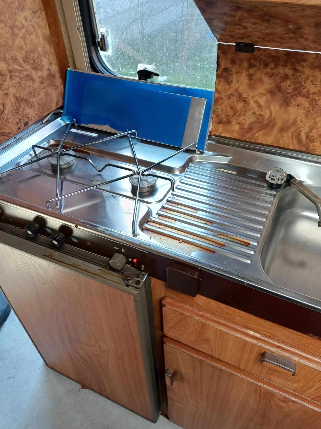 Кемпер HYMER / ERIBA, снимка 8 - Каравани и кемпери - 55842908