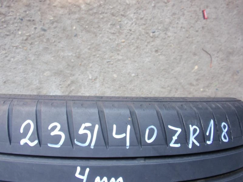 Гуми Летни 235/40R18, снимка 3 - Гуми и джанти - 8222909