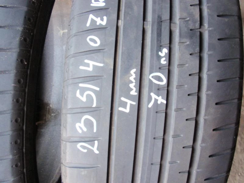 Гуми Летни 235/40R18, снимка 4 - Гуми и джанти - 8222909