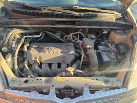 Toyota Yaris verso 1.3 АГУ , снимка 8