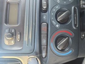 Toyota Yaris verso 1.3 АГУ , снимка 9