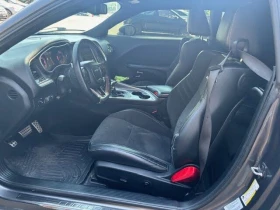 Dodge Challenger SRT Hellcat RWD, снимка 11