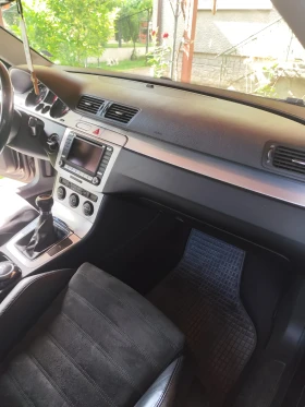 VW Passat Комби, снимка 12
