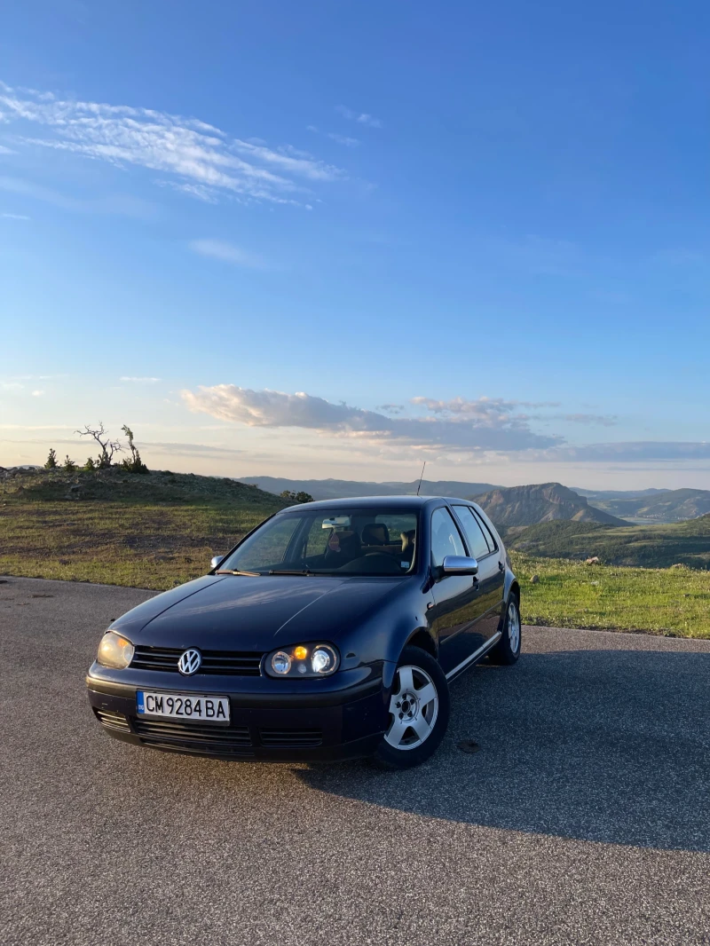 VW Golf, снимка 1 - Автомобили и джипове - 47775854