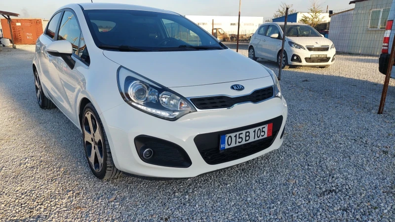 Kia Rio 1.4НАВИ FULL, снимка 3 - Автомобили и джипове - 47804809