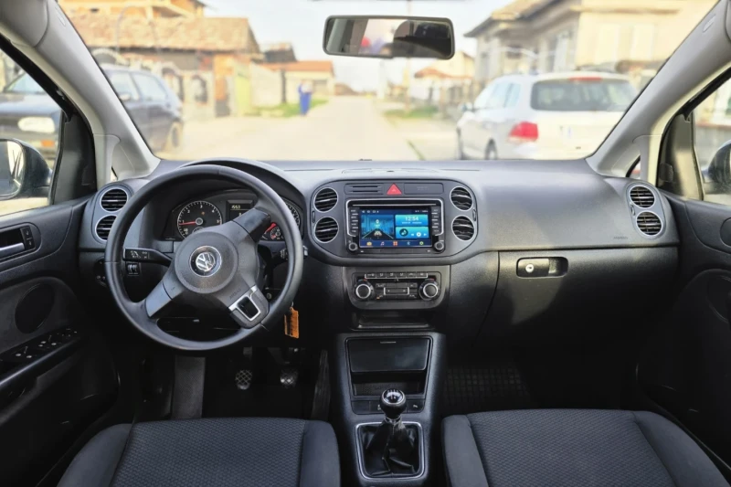 VW Golf Plus 1.6 TDI, снимка 11 - Автомобили и джипове - 49454611