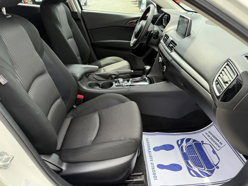 Mazda 3 (KATO НОВА), снимка 14 - Автомобили и джипове - 49533625