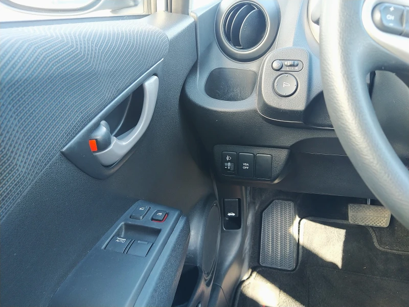 Honda Jazz 1.4 Автоматик, снимка 13 - Автомобили и джипове - 49610378