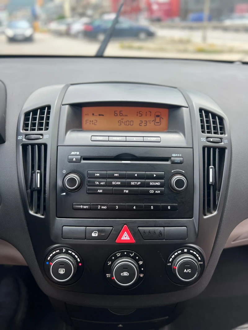 Kia Ceed ТП до 09.2026, снимка 10 - Автомобили и джипове - 52562402