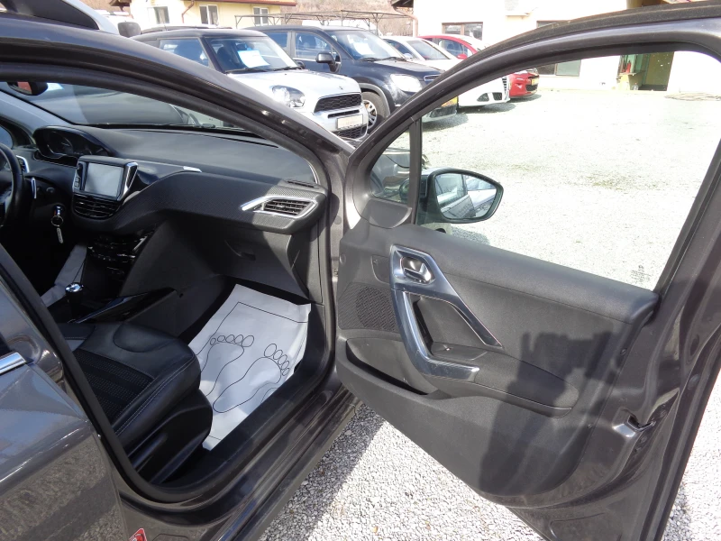 Peugeot 2008 1.6 HDI, снимка 11 - Автомобили и джипове - 53579934
