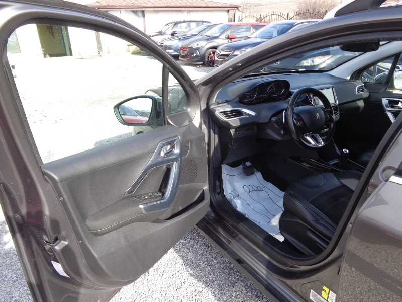 Peugeot 2008 1.6 HDI, снимка 9 - Автомобили и джипове - 53579934