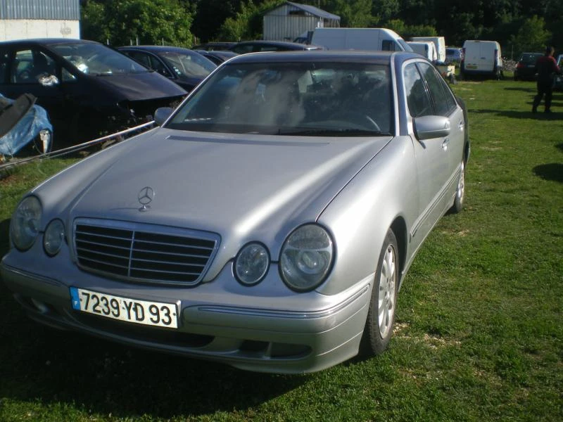 Mercedes-Benz E 320 320CDI, снимка 1 - Автомобили и джипове - 35336047