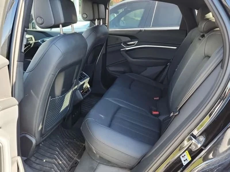 Audi E-Tron, снимка 13 - Автомобили и джипове - 56732239