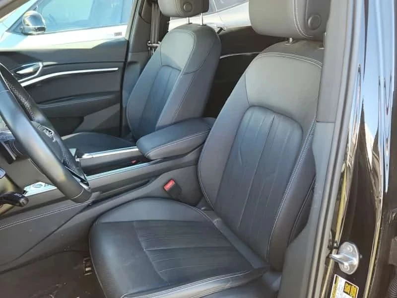 Audi E-Tron, снимка 4 - Автомобили и джипове - 56732239