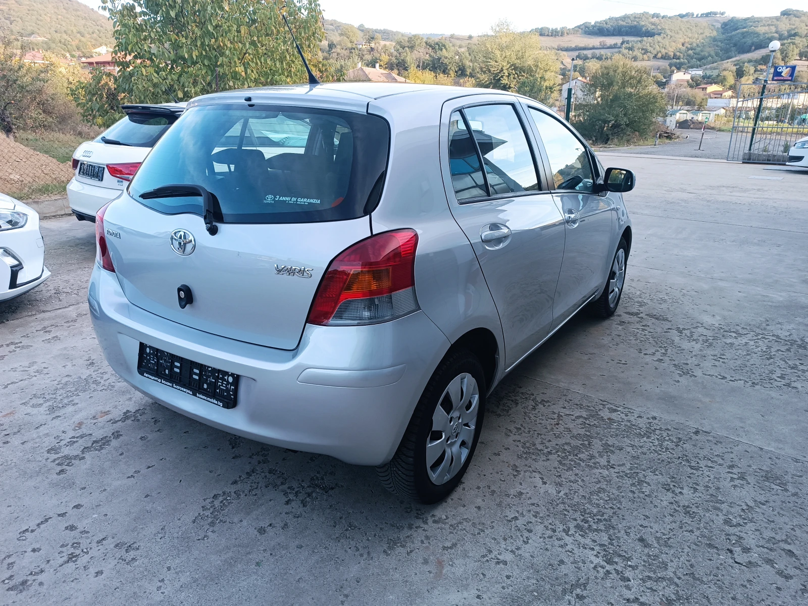 Toyota Yaris 1.0i 140000km KATO HOBA - изображение 7