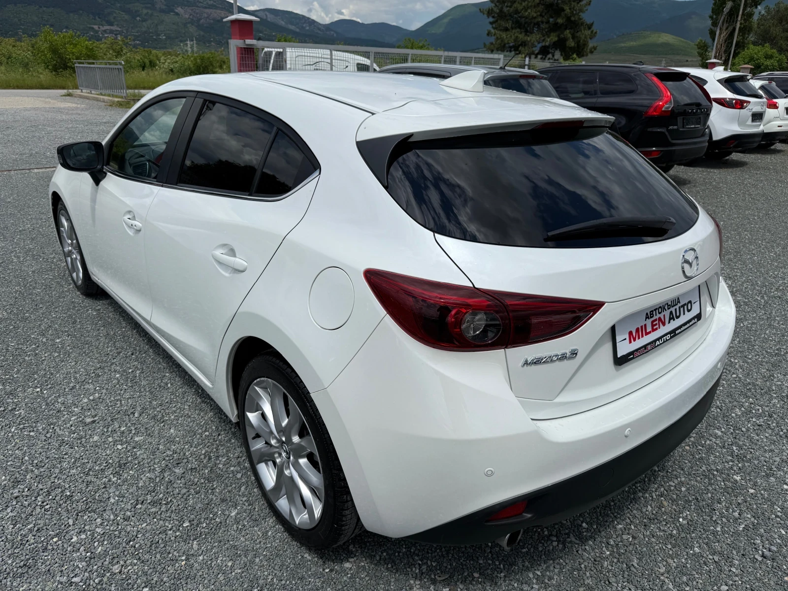 Mazda 3 (KATO НОВА) - изображение 8