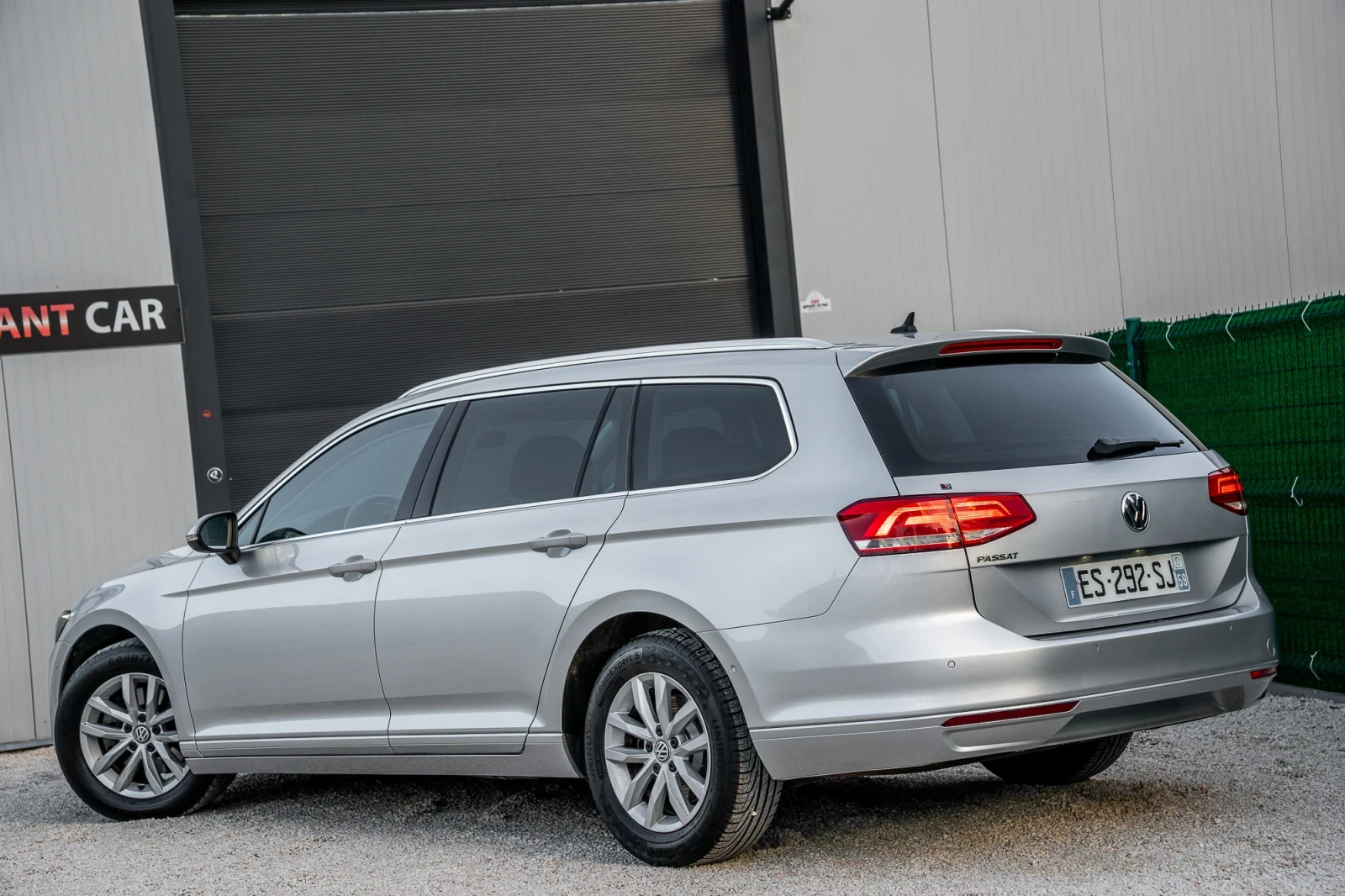 VW Passat 1 6TDI AVTOMAT 120KS - изображение 7