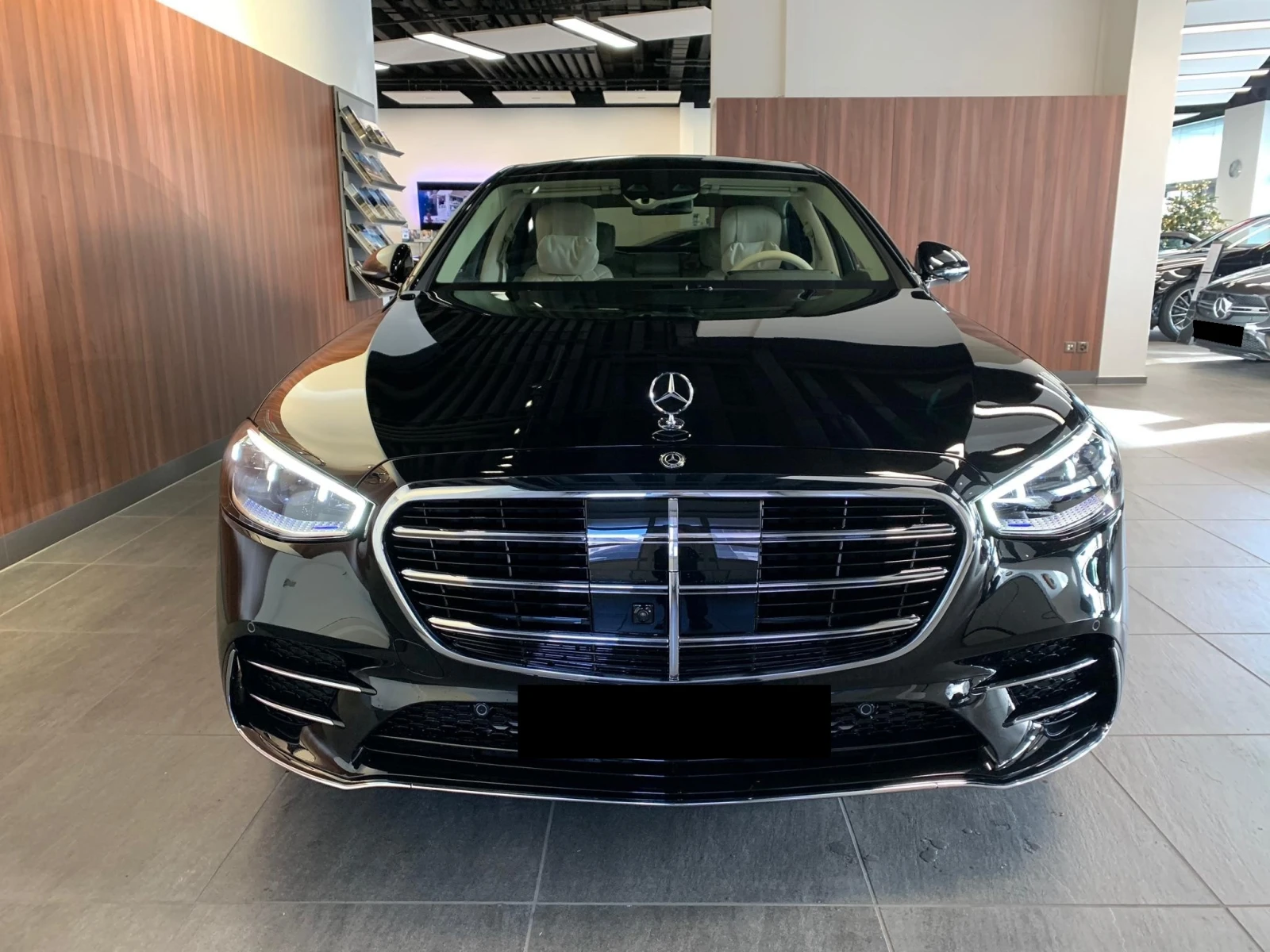Mercedes-Benz S 580 4Matic L AMG Line - изображение 3