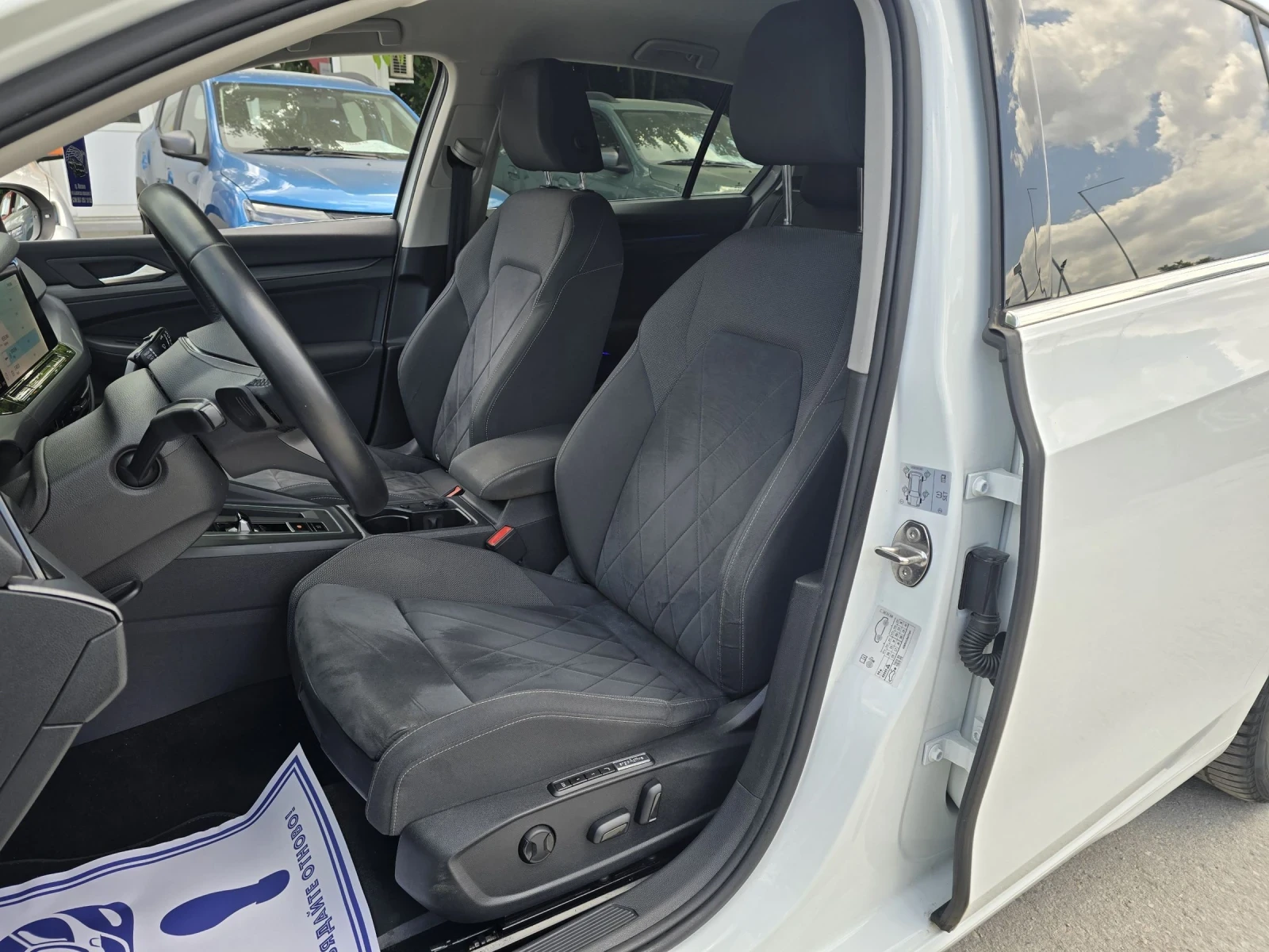 VW Golf 1.5eTSI 130к.с STYLE  - изображение 10