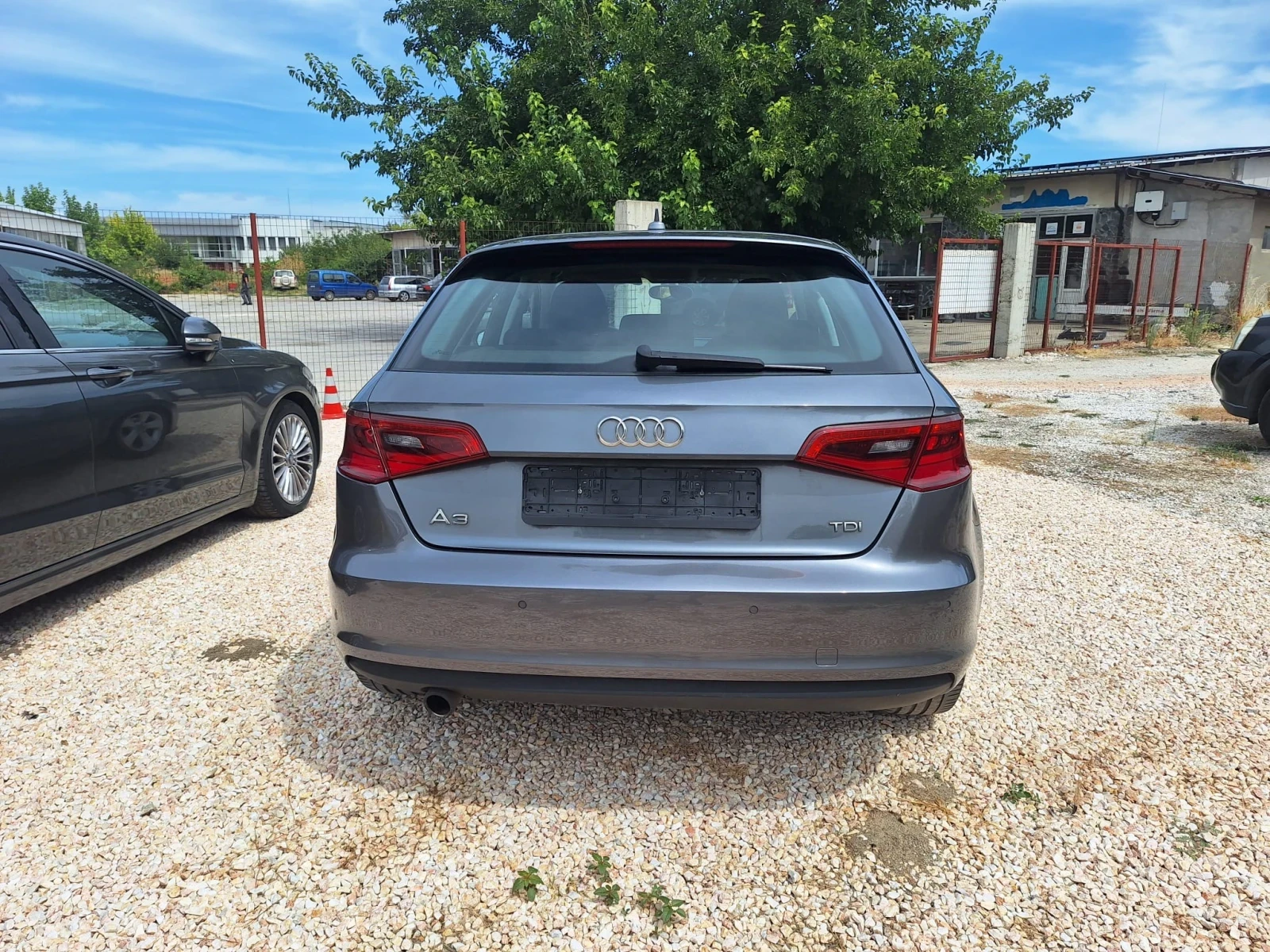 Audi A3 1, 6d/Навигация/Лед/Ксенон/Автомат/Pdc/ - изображение 6