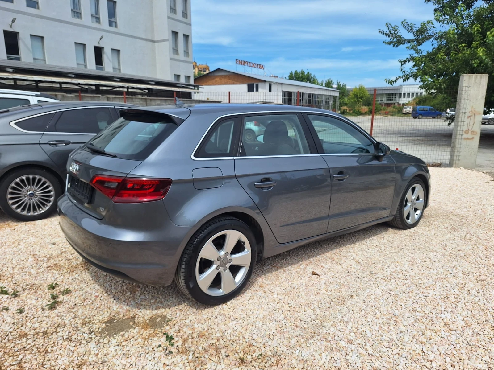 Audi A3 1, 6d/Навигация/Лед/Ксенон/Автомат/Pdc/ - изображение 8