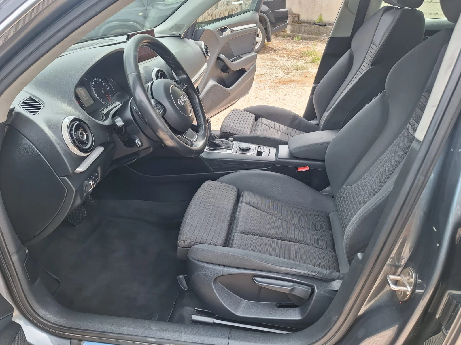 Audi A3 1, 6d/Навигация/Лед/Ксенон/Автомат/Pdc/ - изображение 10