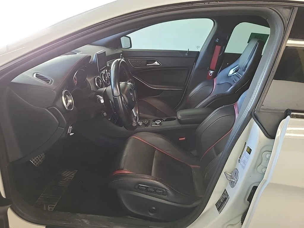 Mercedes-Benz CLA 45 AMG * CARFAX * БЕЗ ПЪРВОНАЧАЛНА ВНОСКА - изображение 5