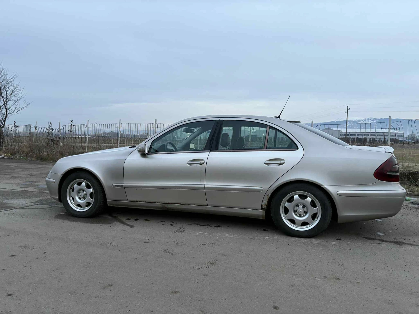 Mercedes-Benz E 200 W211 | Mobile.bg � ����������� 12