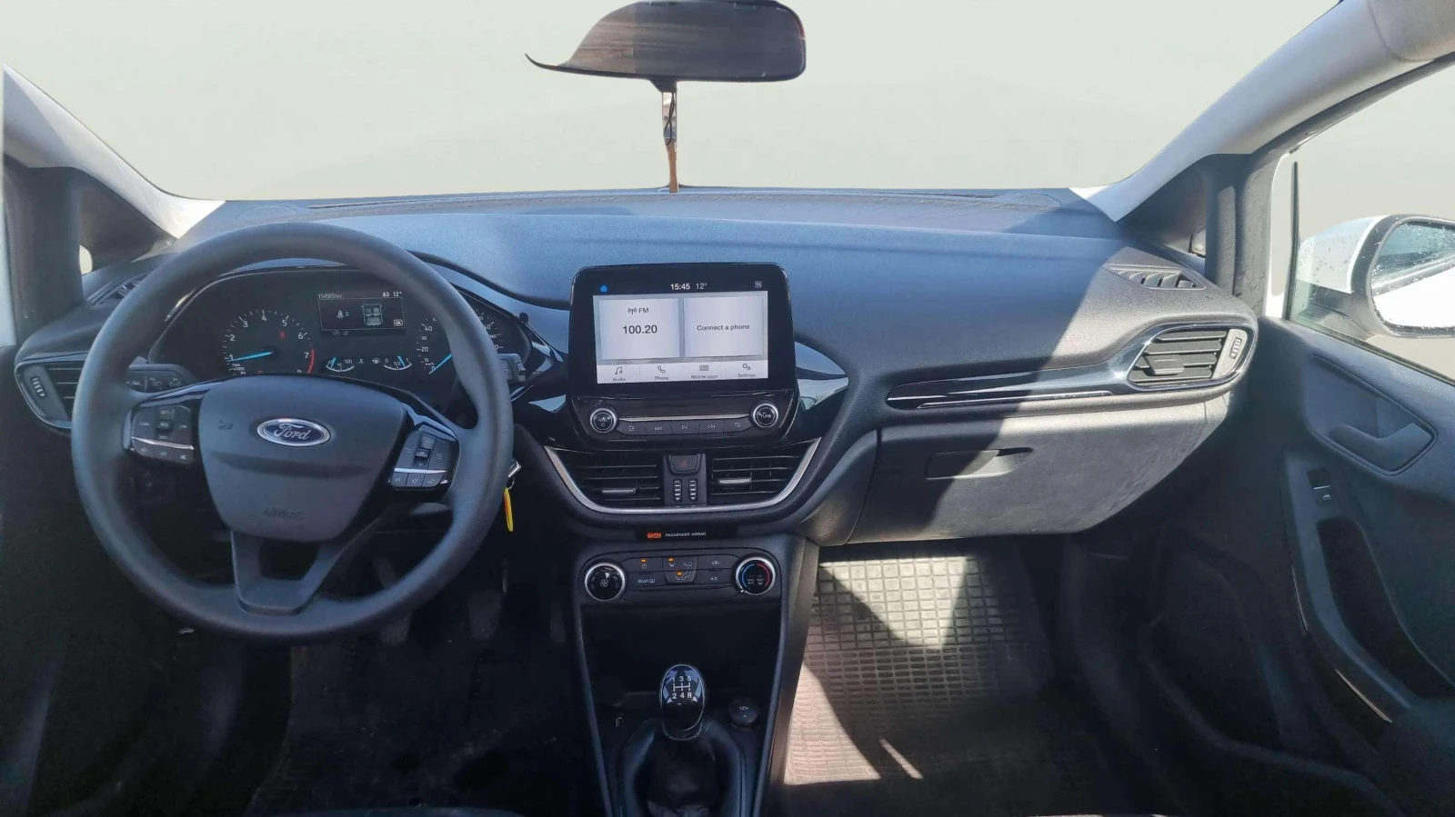 Ford Fiesta 1.1L, снимка 10 - Автомобили и джипове - 53880476