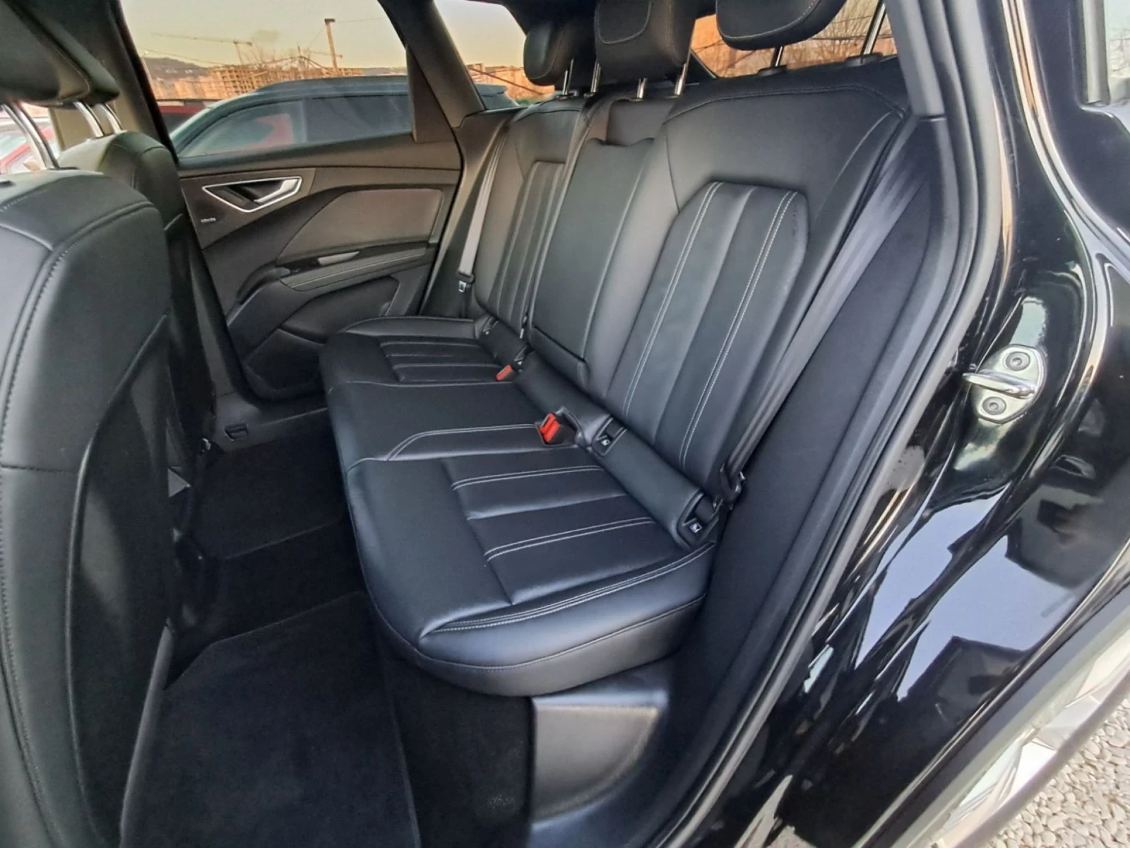 Audi E-Tron Q4 e-tron 45 QUATTRO 29000km, снимка 14 - Автомобили и джипове - 53947796