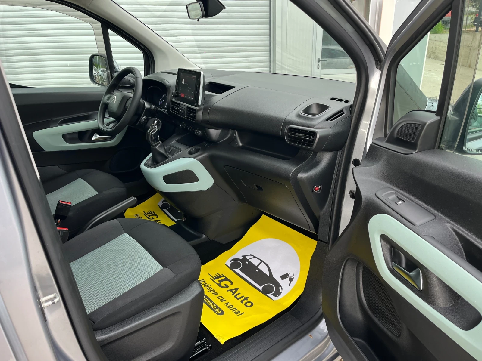 Citroen Berlingo 5 места, снимка 11 - Автомобили и джипове - 54350631
