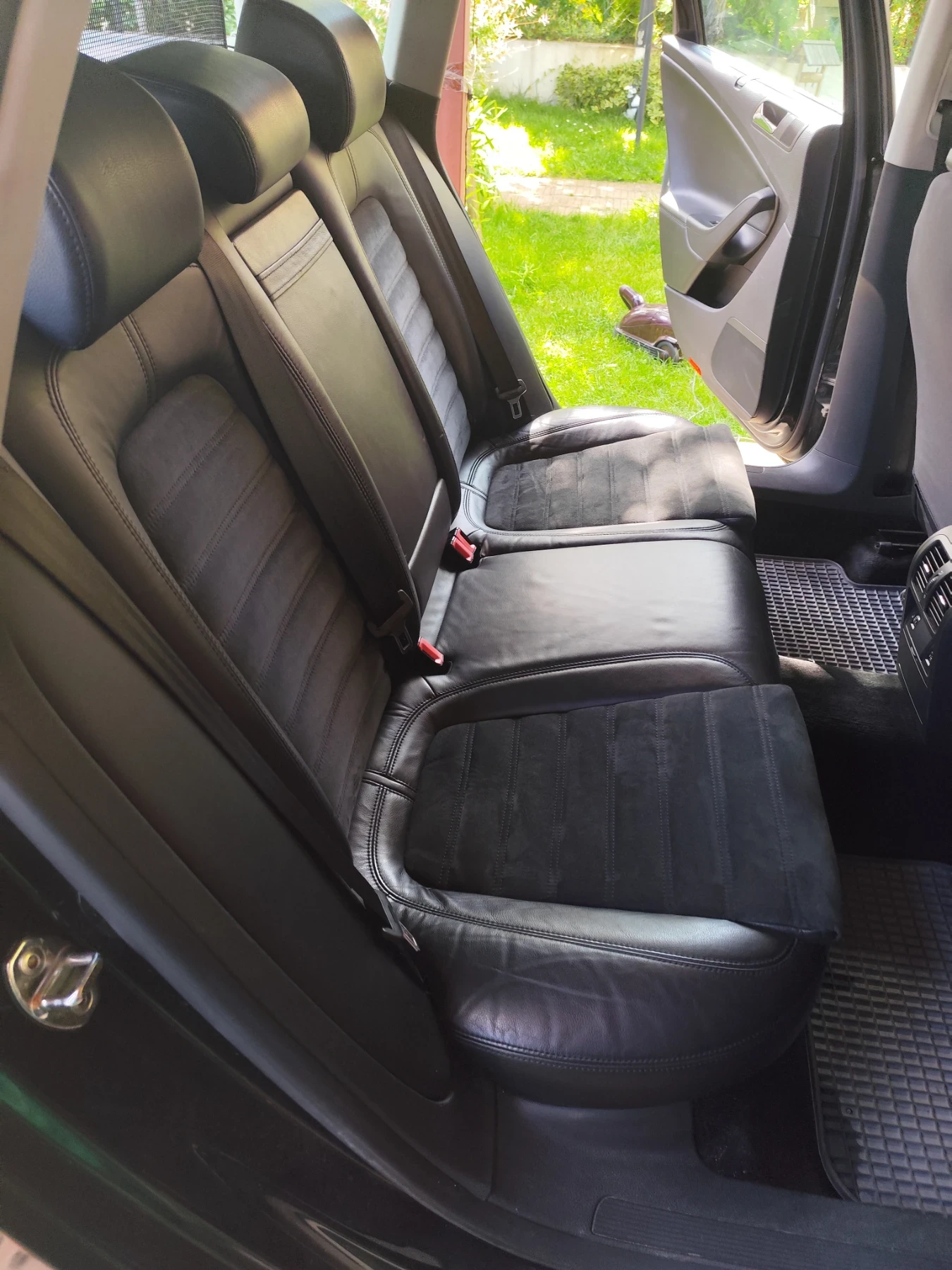 VW Passat Комби, снимка 10 - Автомобили и джипове - 54895186
