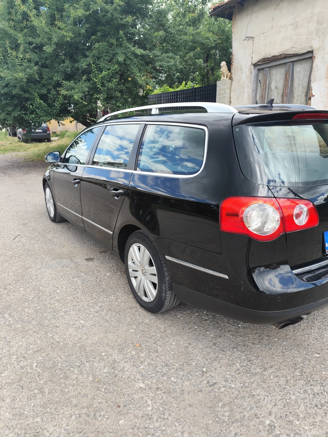 VW Passat Комби, снимка 5 - Автомобили и джипове - 54895186