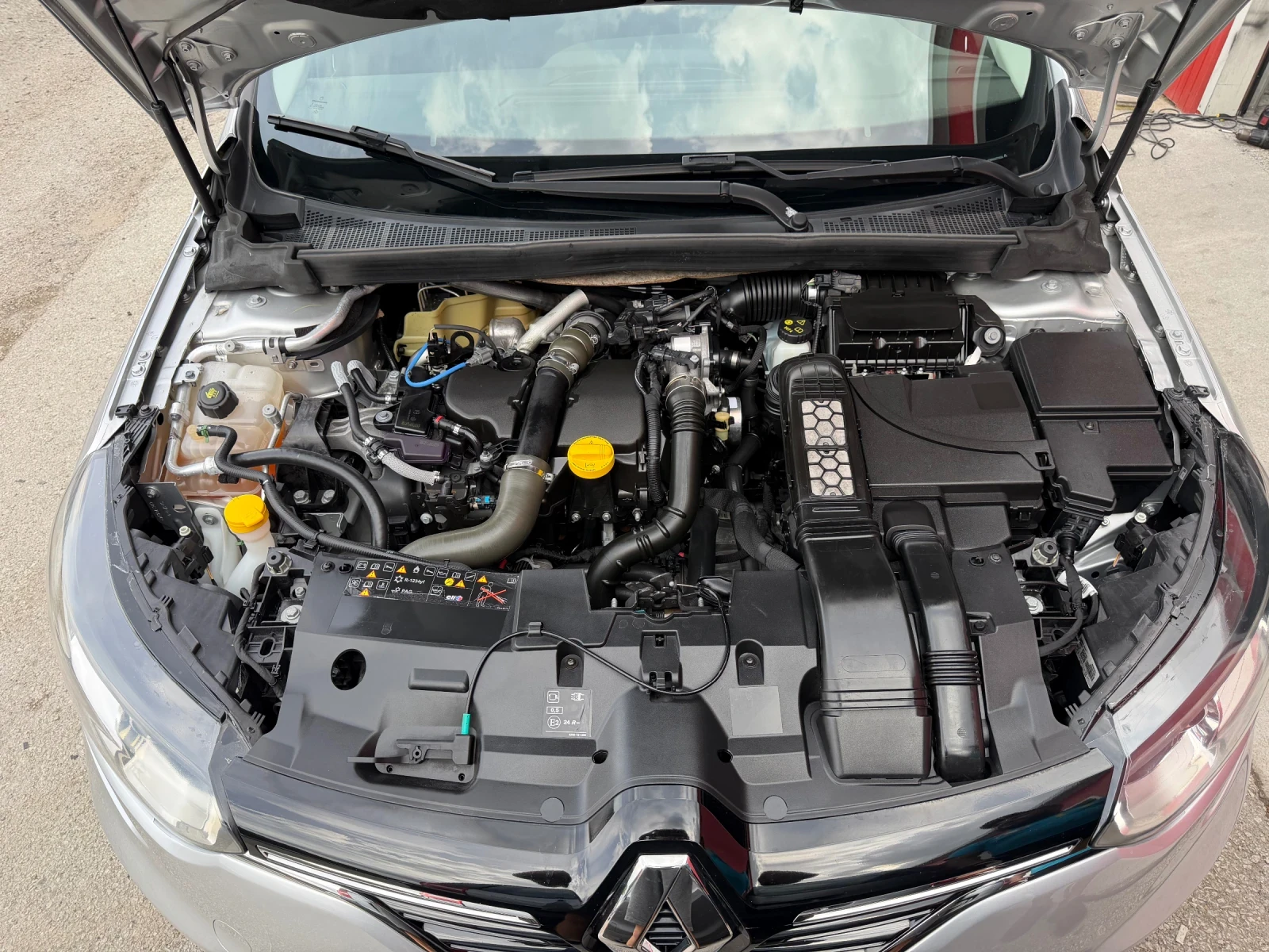 Renault Megane 1.5dCi  LED/НОВ ВНОС/ЛЕТИ ДЖ., снимка 10 - Автомобили и джипове - 55211240