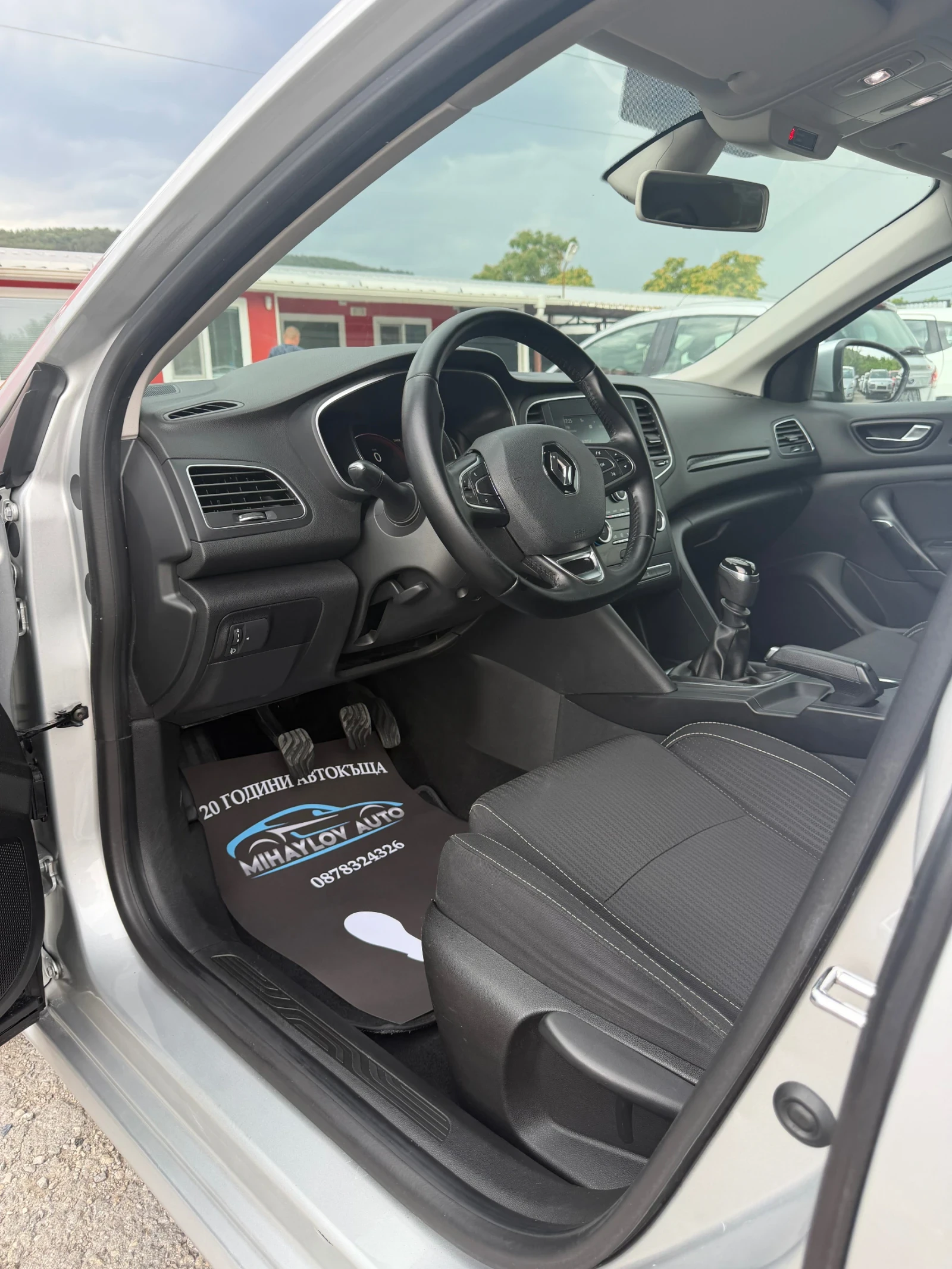 Renault Megane 1.5dCi  LED/НОВ ВНОС/ЛЕТИ ДЖ., снимка 11 - Автомобили и джипове - 55211240