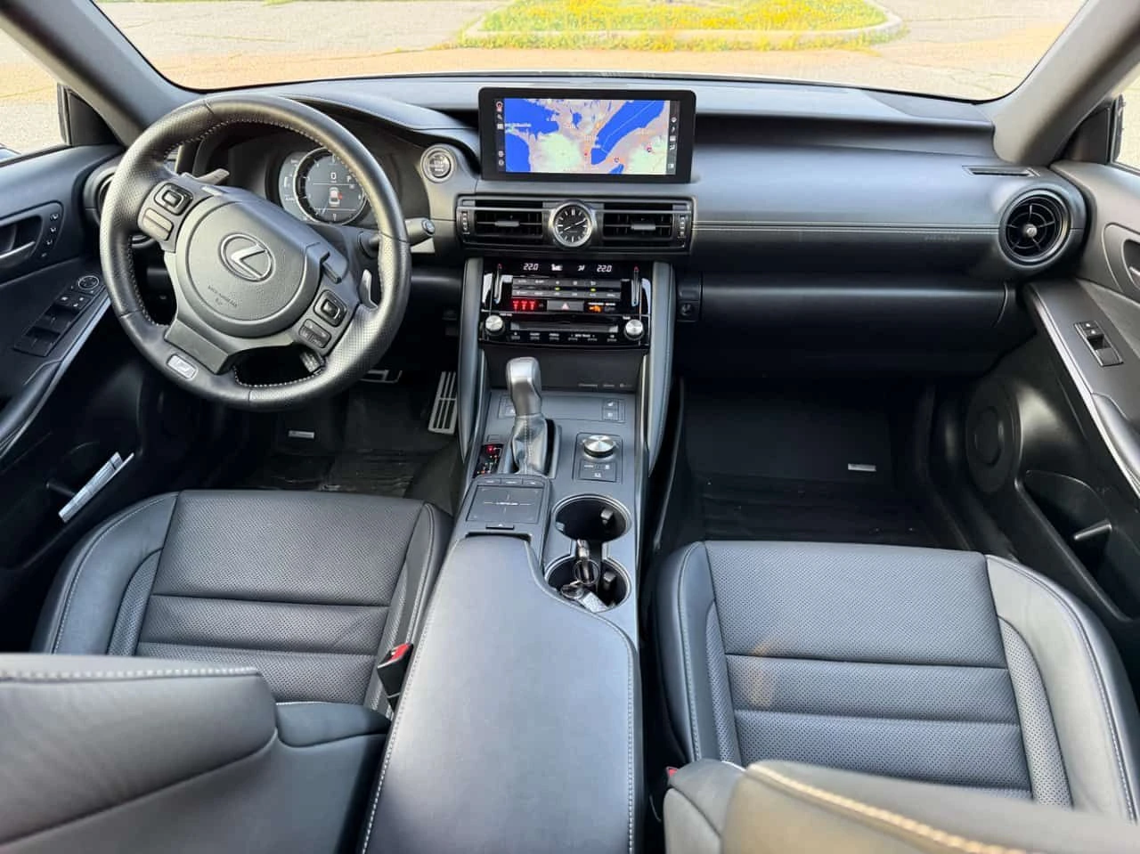 Lexus IS 300 | F SPORT | CARFAX | ОБДУХВАНЕ | ПОДГРЕВ |  , снимка 12 - Автомобили и джипове - 55432721