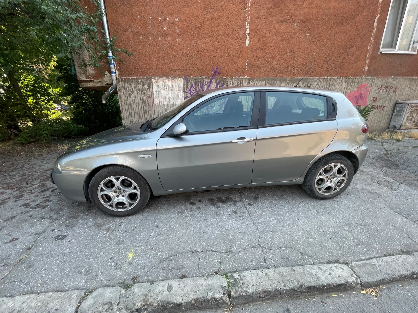 Alfa Romeo 147 1.9 120, снимка 4 - Автомобили и джипове - 55934030