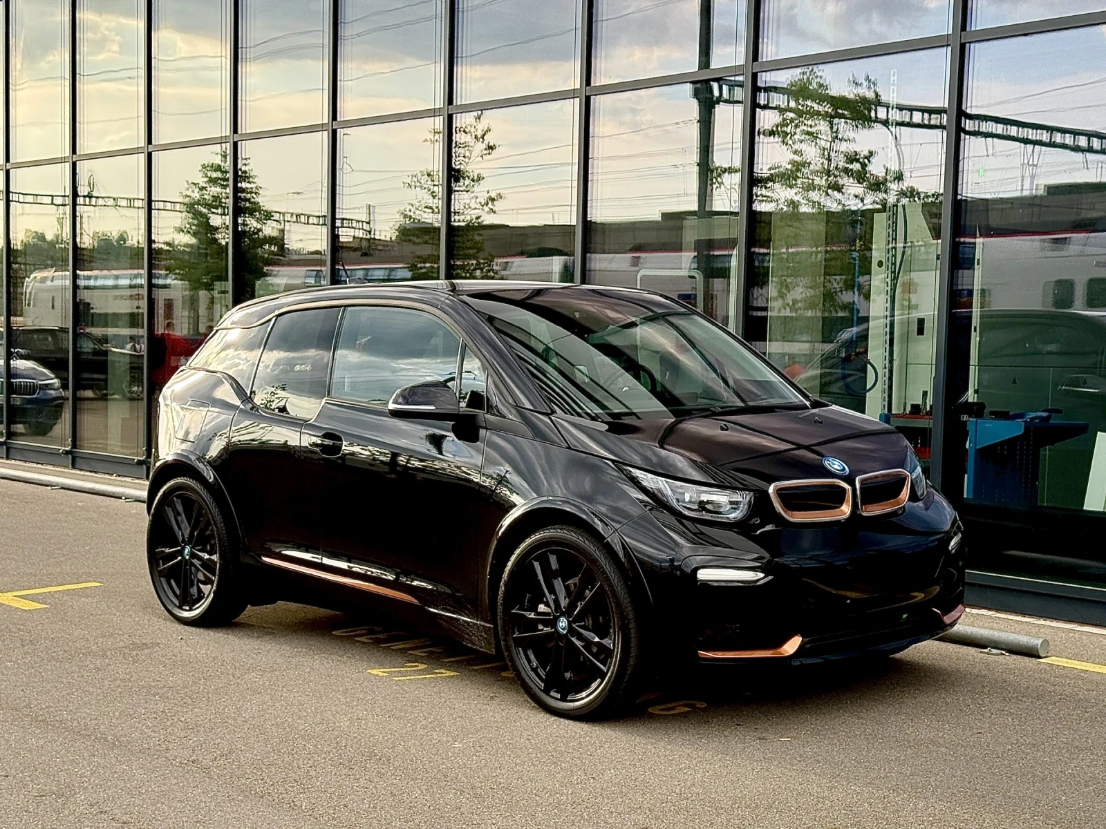 BMW i3 BMW i3S Roadstyle, снимка 7 - Автомобили и джипове - 55844311