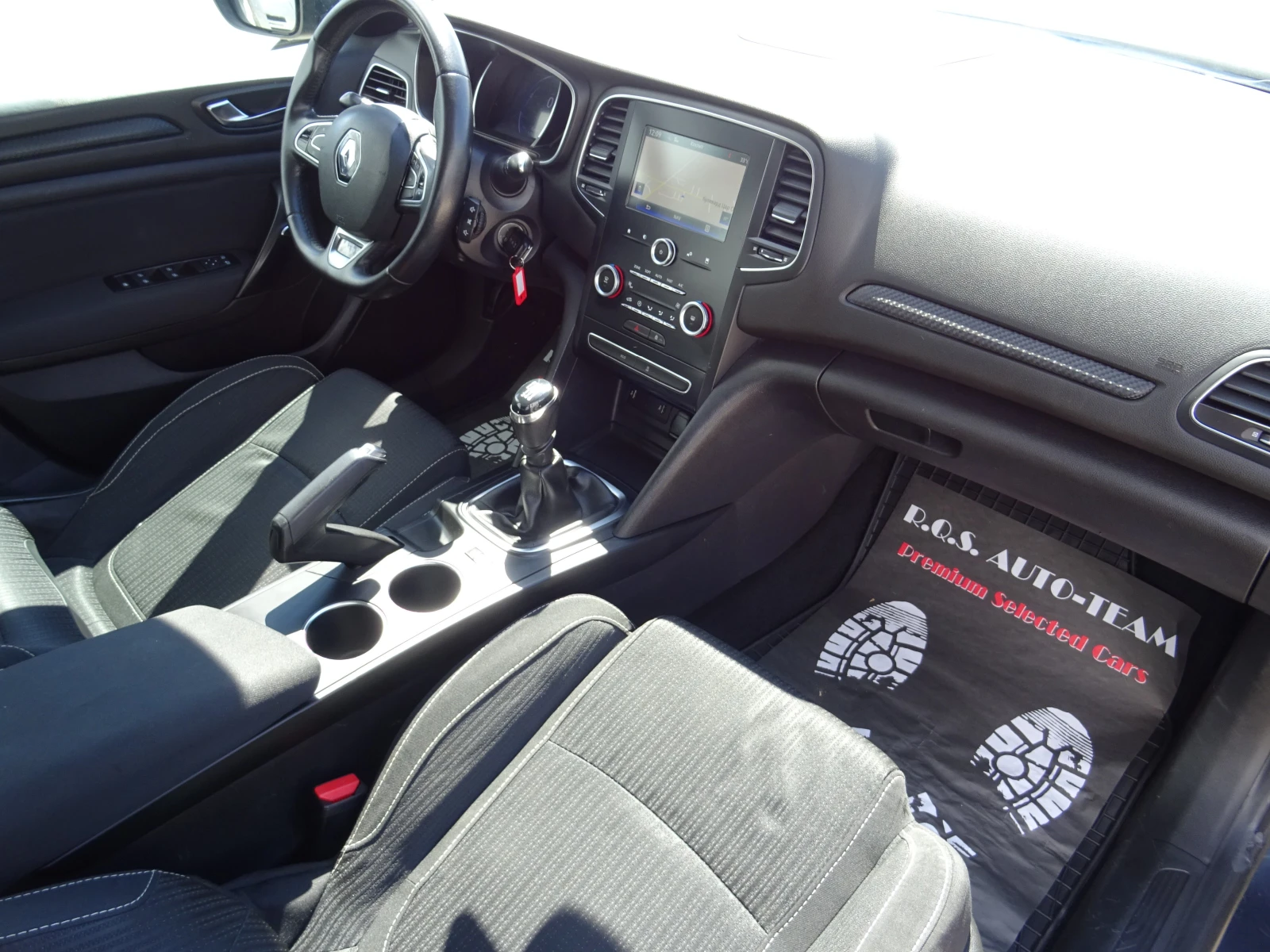 Renault Megane, снимка 14 - Автомобили и джипове - 55991568