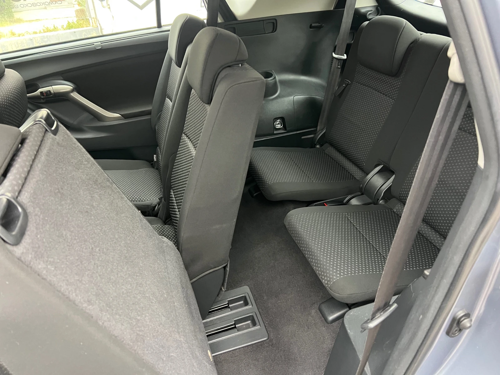Toyota Verso 1.8 6+ 1м.-FULL, снимка 13 - Автомобили и джипове - 56086118